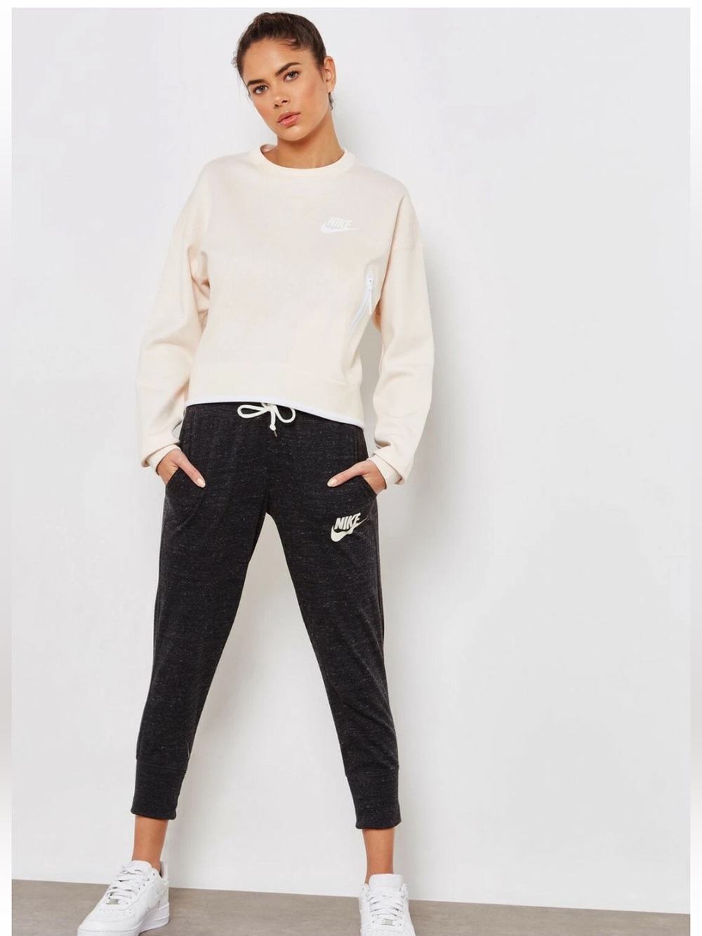 Nike Tech Fleece Pullover Sweatshirt